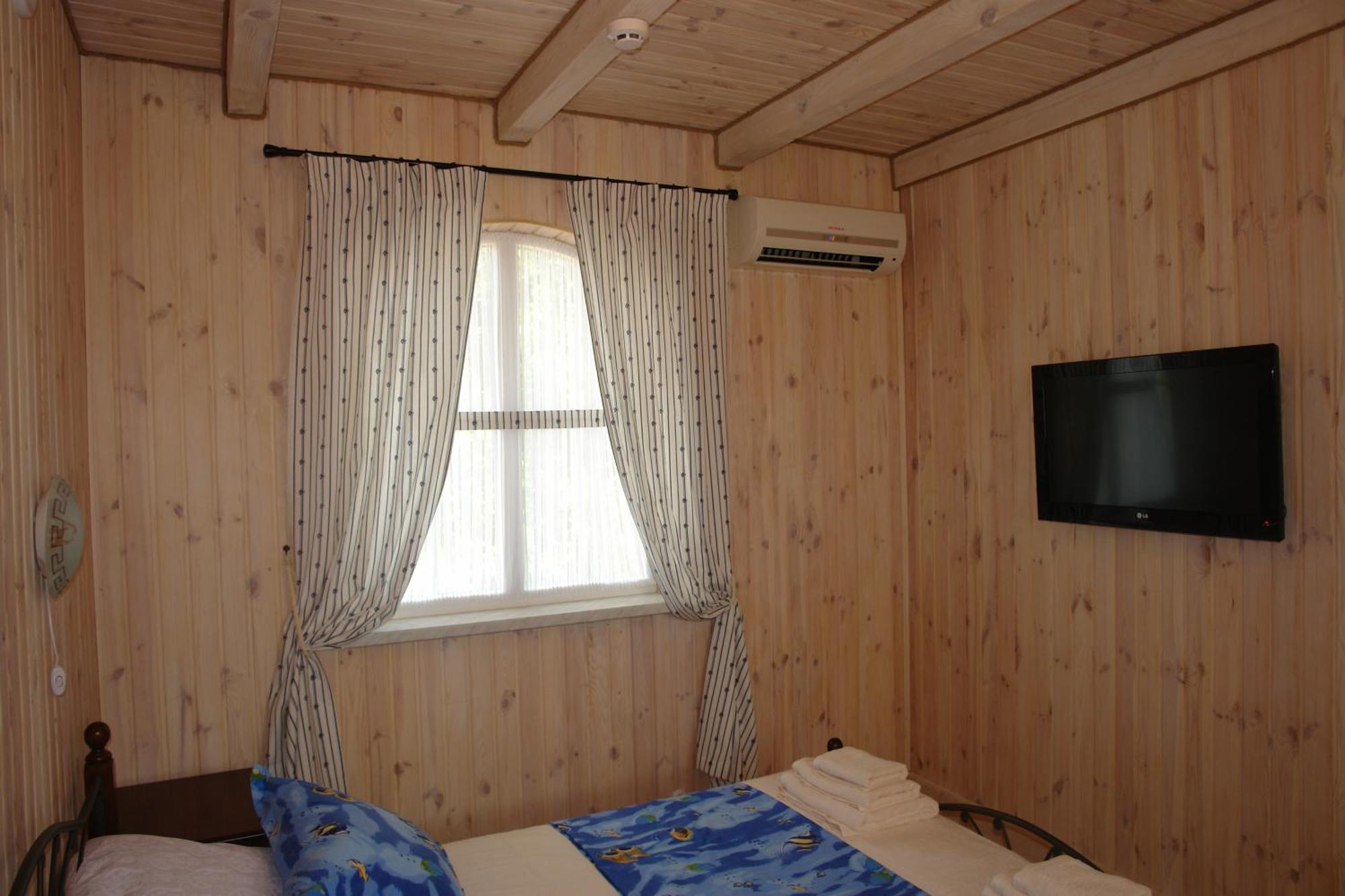 צ'ורנומורסק Hotel Sicilia מראה חיצוני תמונה