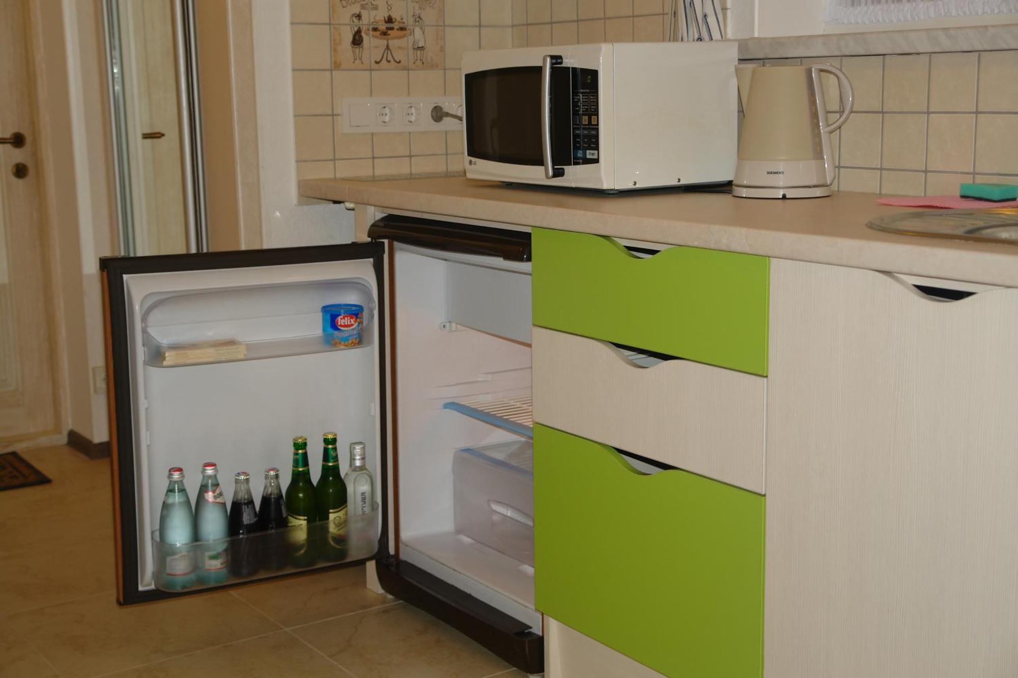 צ'ורנומורסק Hotel Sicilia מראה חיצוני תמונה