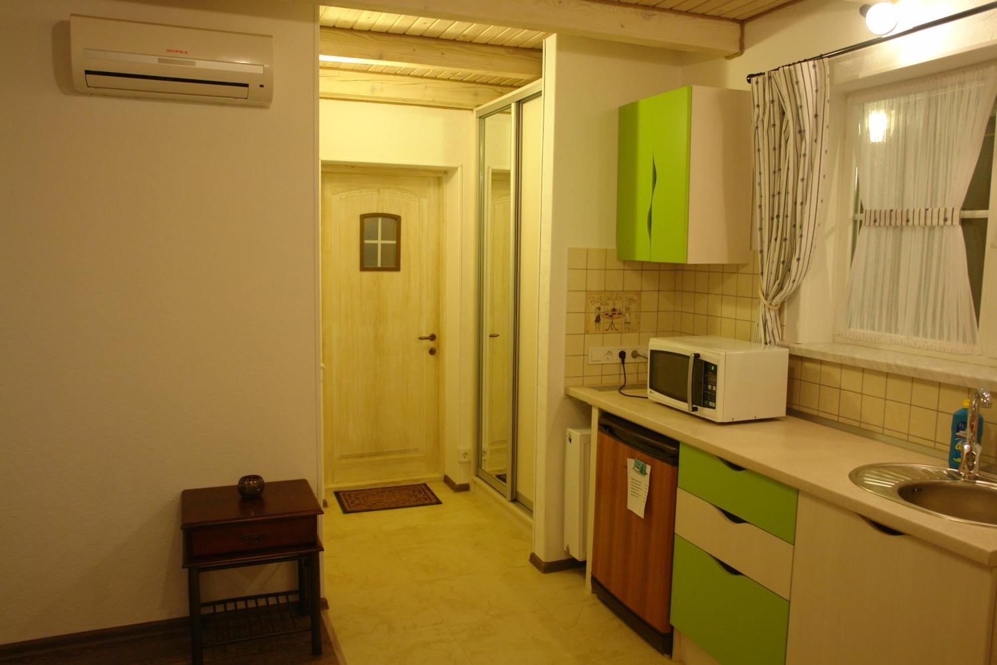 צ'ורנומורסק Hotel Sicilia מראה חיצוני תמונה